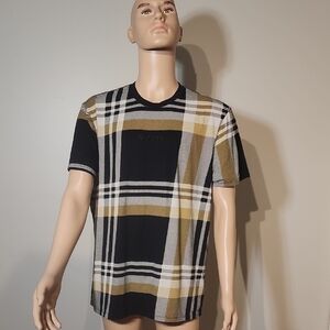 Guess Black and Gold Short Sleeve Tee Modern Design